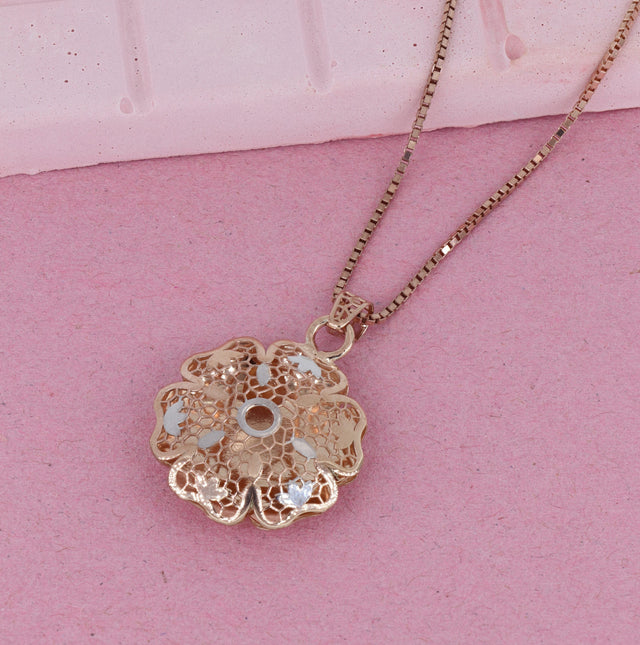 PENDANT NECKLACE